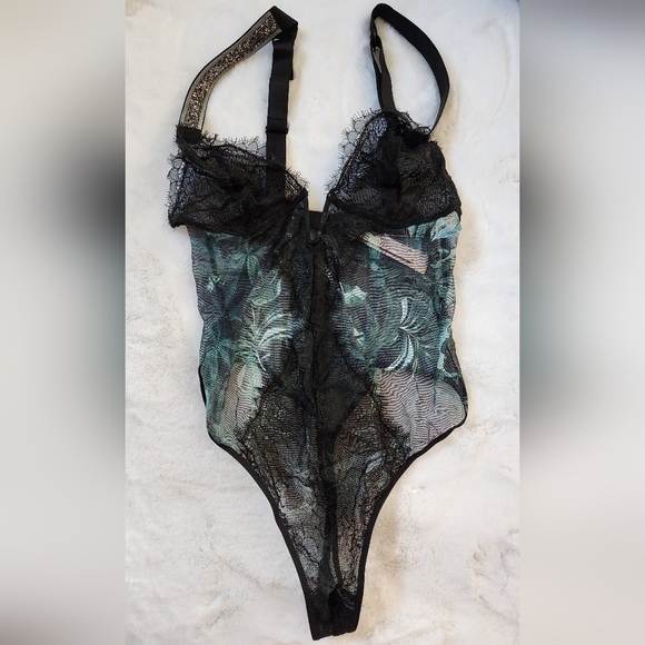 NWT Victoria Secret Teddy with Embellished Straps - Size Medium - Picture 6 of 10